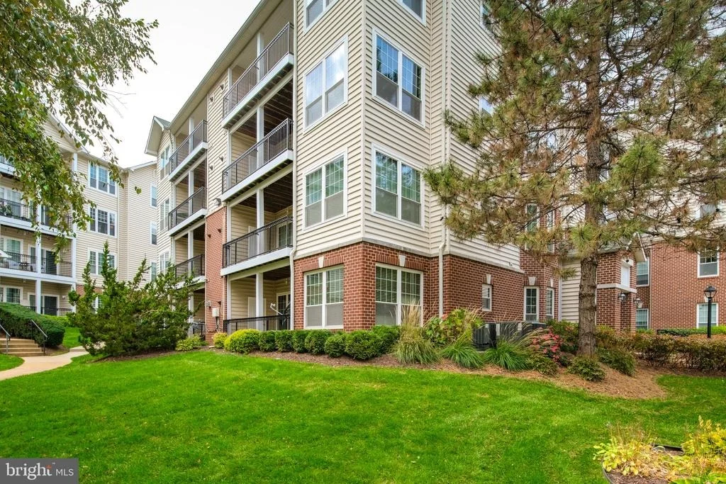 Photo of Unit 8102 at 1550 SPRING GATE DRIVE