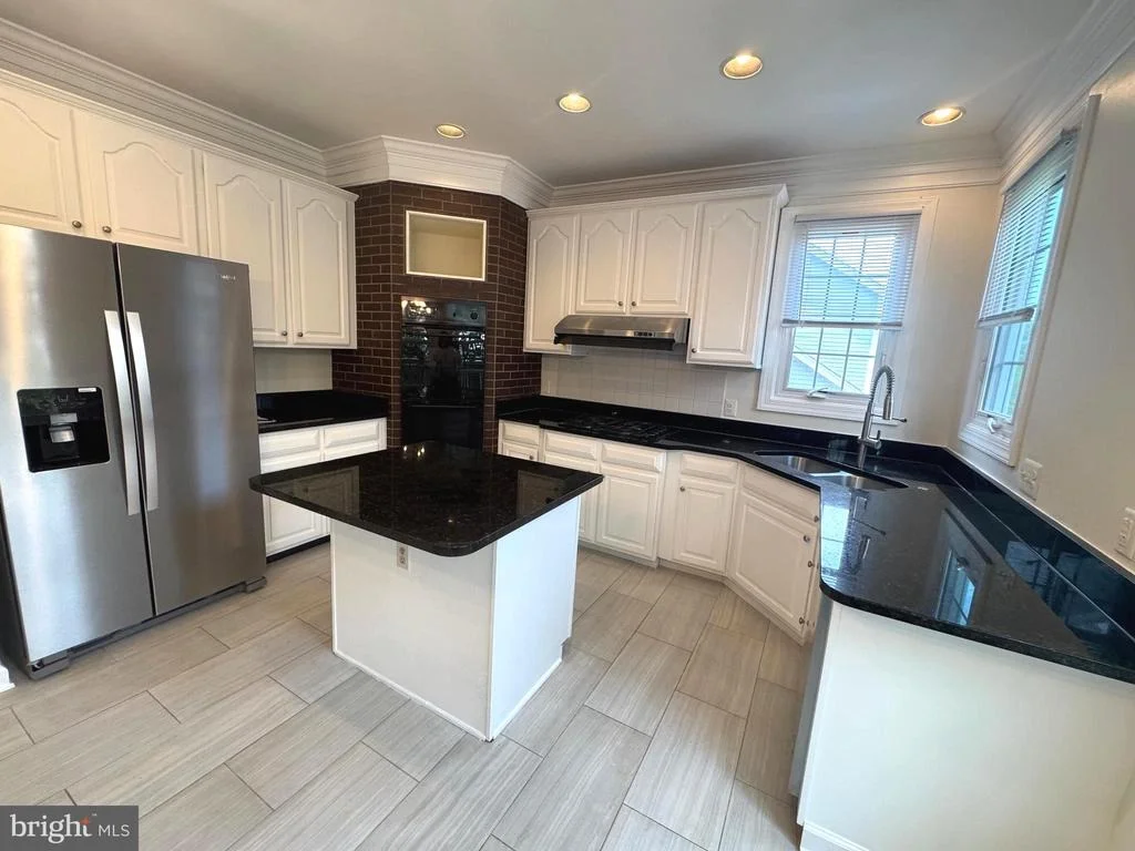 Photo of 125 MISSION DRIVE