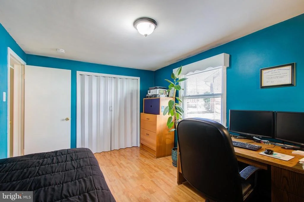 Photo of 606 BURNT MILLS AVENUE