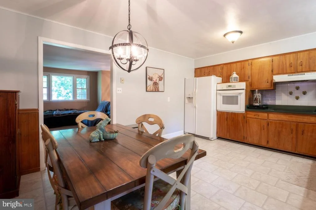 Photo of 2125 OAK ROAD