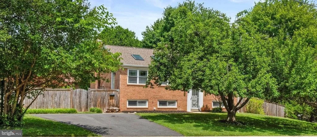 Photo of 6900 SOUTHRIDGE DRIVE