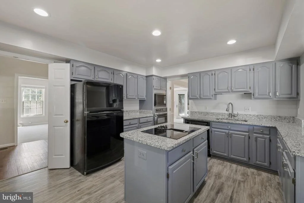 Photo of 500 MIDSUMMER DRIVE