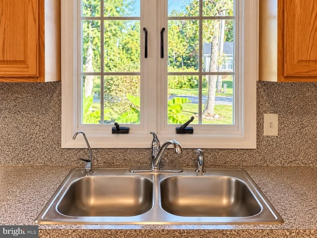 Photo of 23719 HENRY ROAD