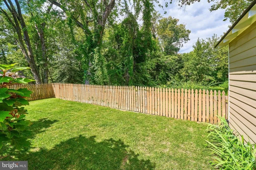Photo of 3113 2ND ROAD N