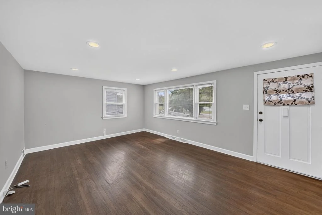 Photo of 520 RANDALL AVENUE