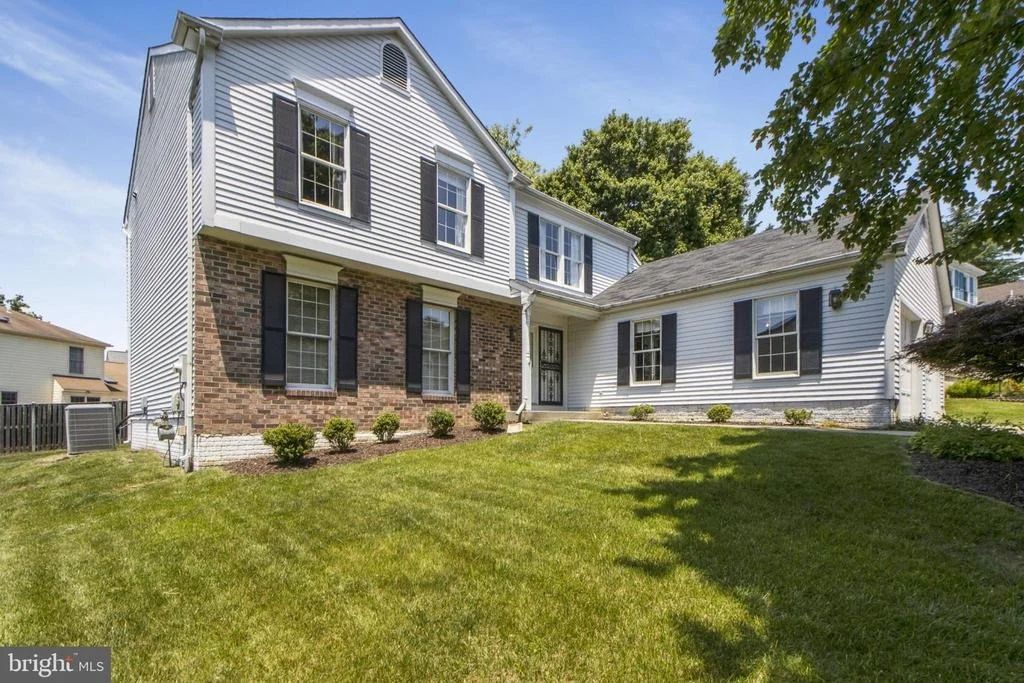 Photo of 1933 AUTUMN RIDGE CIRCLE