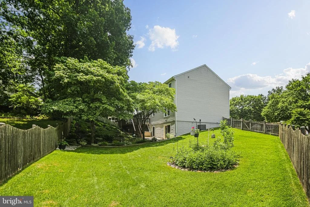 Photo of 8262 RIPPLING BRANCH ROAD