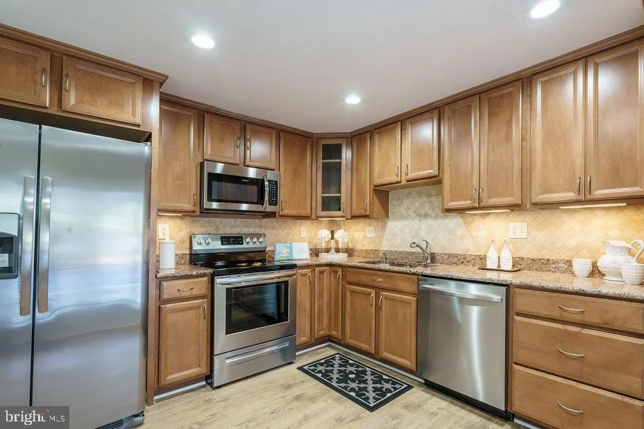 Photo of 6215 DOUGLAS CIRCLE