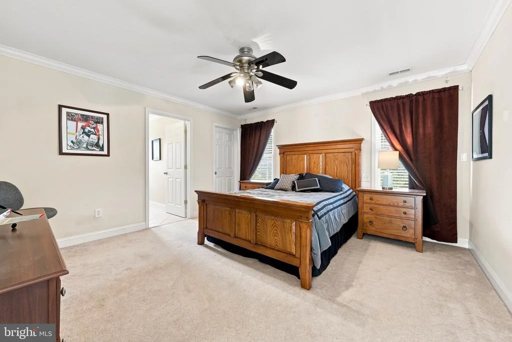 Photo of 646 ALBERTSON ROAD