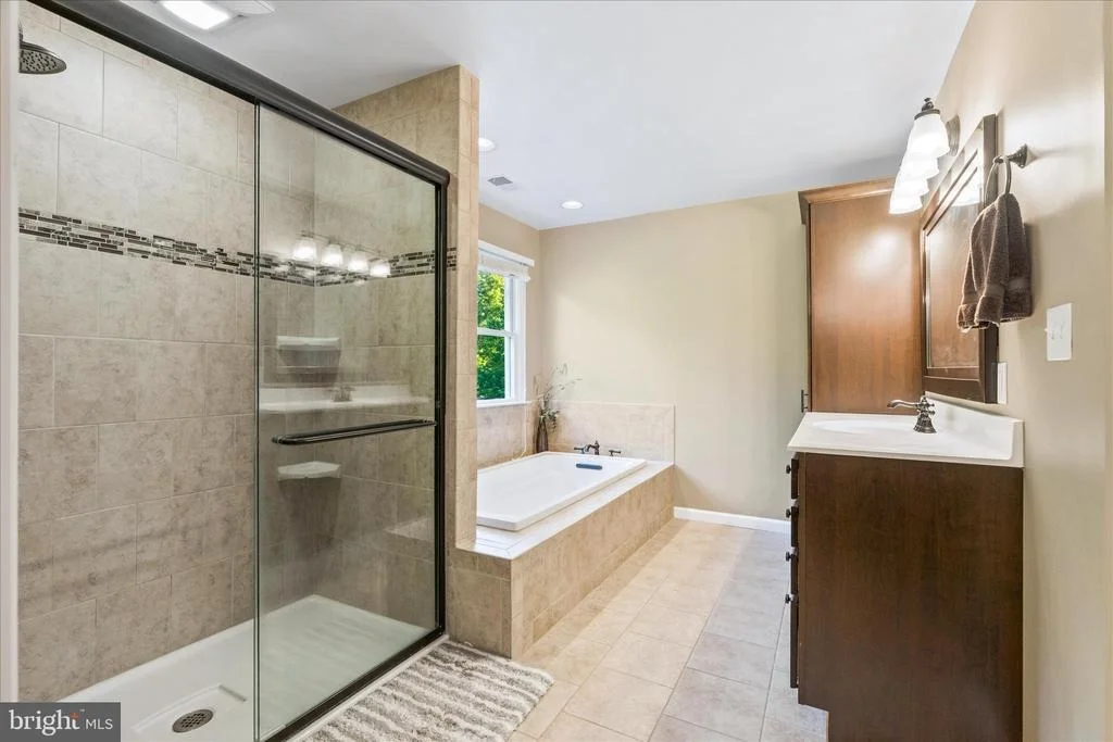 Photo of 9009 SHADYBROOK DRIVE
