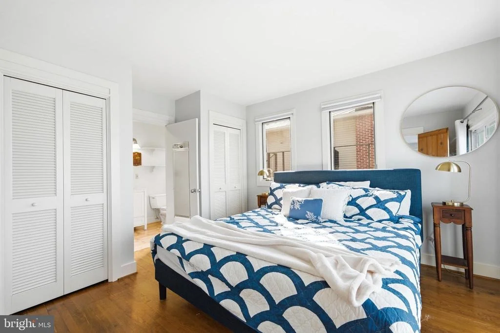 Photo of 5424 BEACH DRIVE