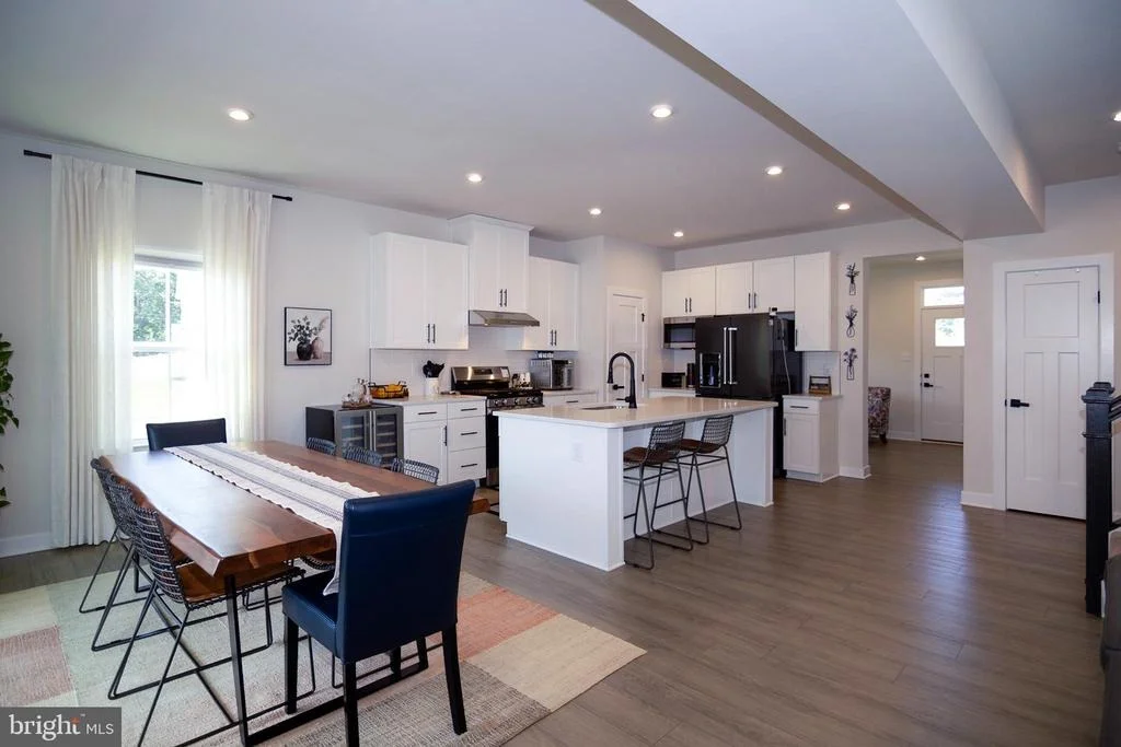 Photo of 17 SEQUOIA COURT