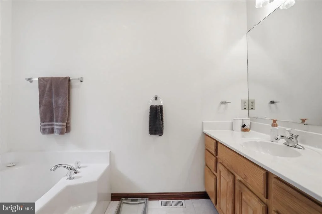 Photo of 435 SUMMIT DRIVE