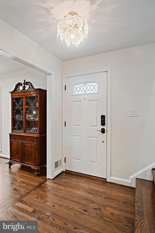 Photo of 7712 LEAR ROAD