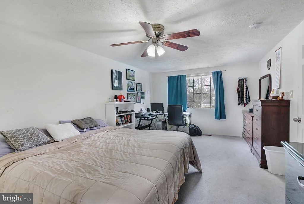 Photo of 1800 LAWNVIEW DRIVE