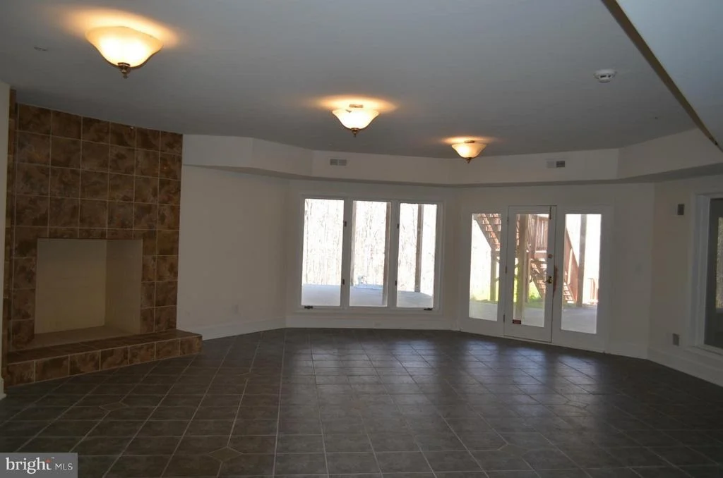 Photo of 812 GREAT CUMBERLAND ROAD