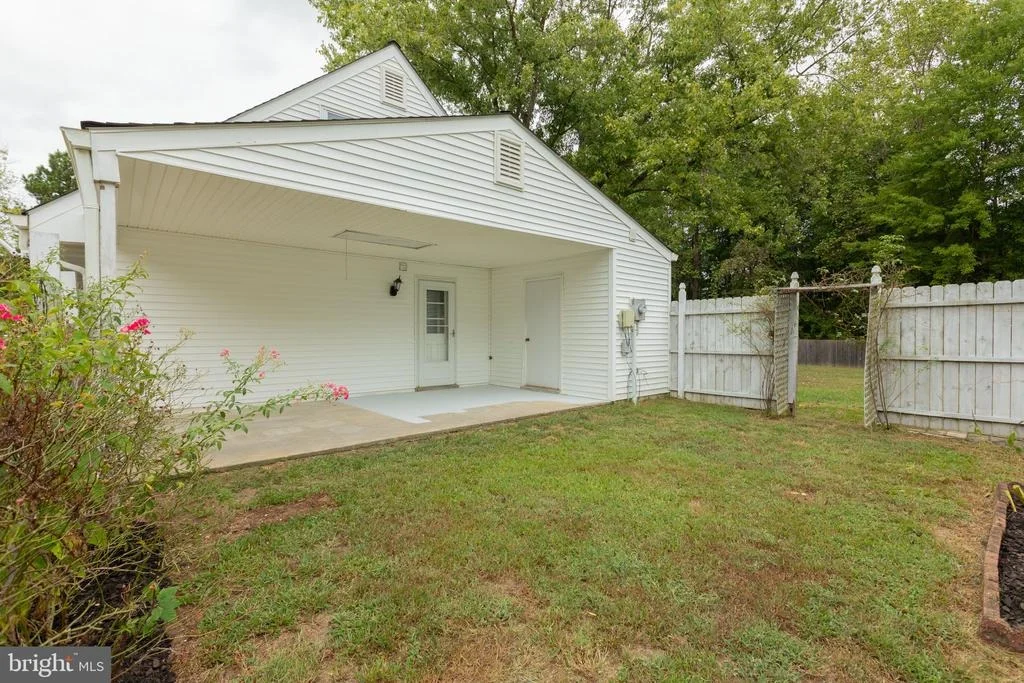 Photo of 706 UNIVERSITY DRIVE