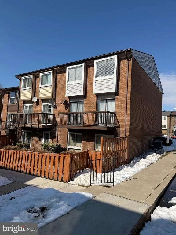 Photo of Unit 2A at 2346 SUN VALLEY CIRCLE