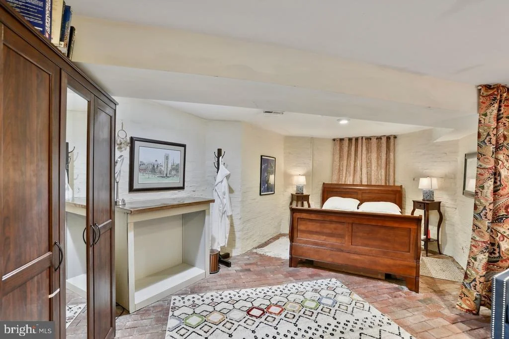 Photo of 521 ELM STREET