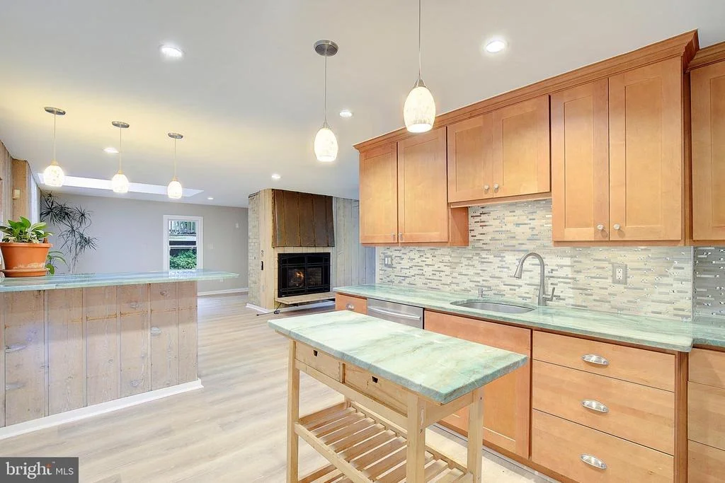 Photo of 349 ARBUTUS DRIVE