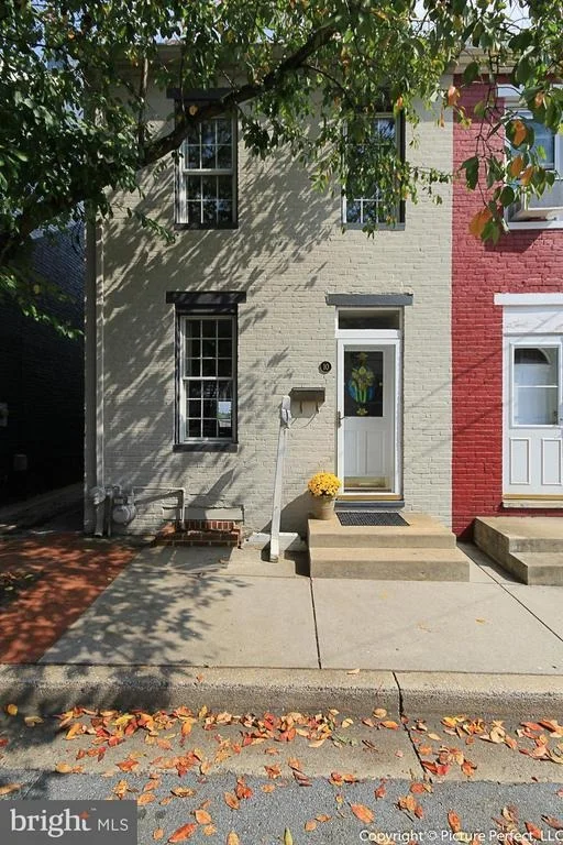 Photo of 10 WISNER STREET N