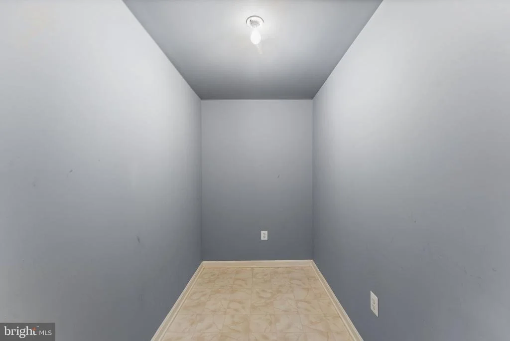 Photo of 817 KENNETH PLACE SE