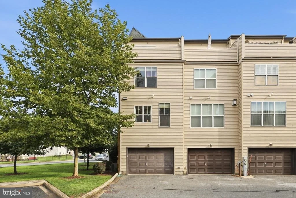 Photo of 1402 WHEYFIELD DRIVE