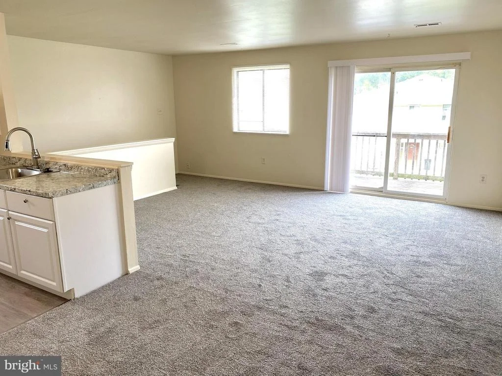 Photo of Unit 822D at 822 WINDSTREAM WAY