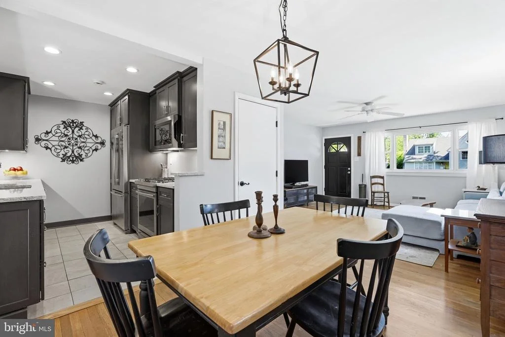 Photo of 735 WARREN DRIVE