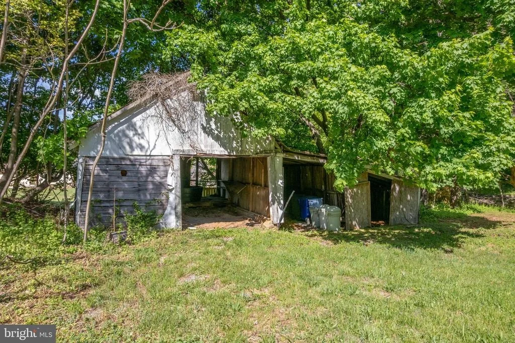 Photo of 28733 RIDGE ROAD
