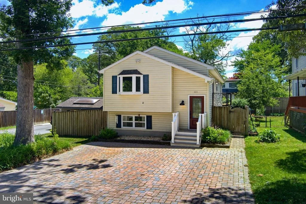 Photo of 601 CENTER DRIVE
