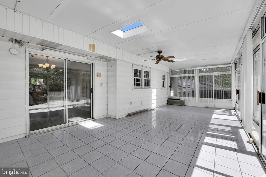 Photo of 833 LOXFORD TERRACE