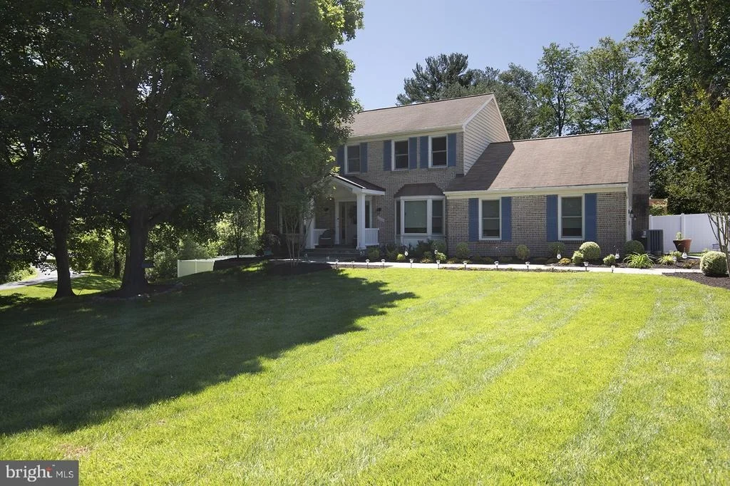 Photo of 1900 MORNINGMIST DRIVE