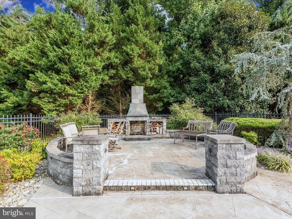 Photo of 12500 PERRYWOOD LANE