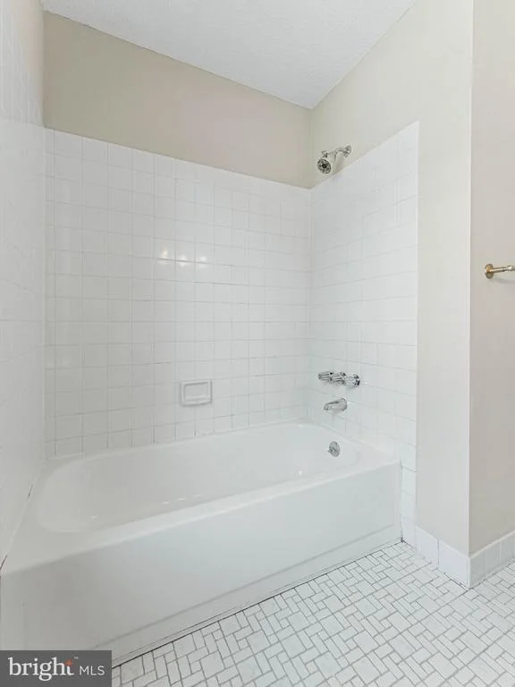 Photo of 46 WOODHAVEN WAY