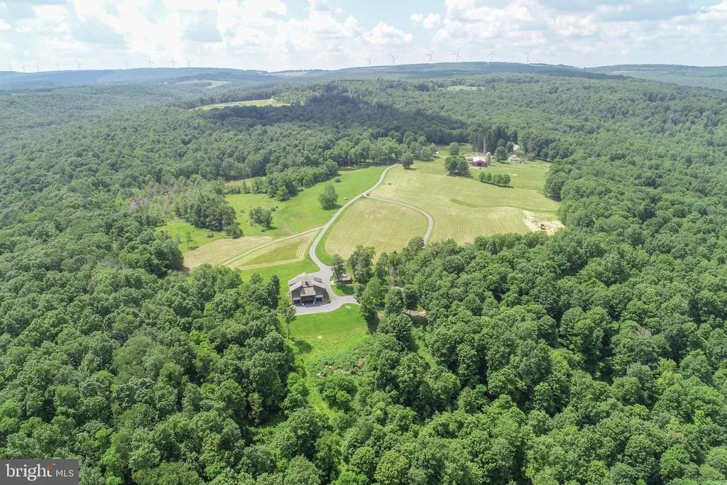 Photo of 415 NAZELROD ROAD