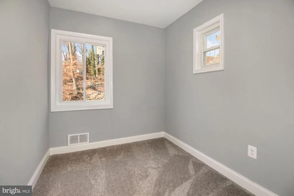 Photo of 4309 FAIRFAX ROAD