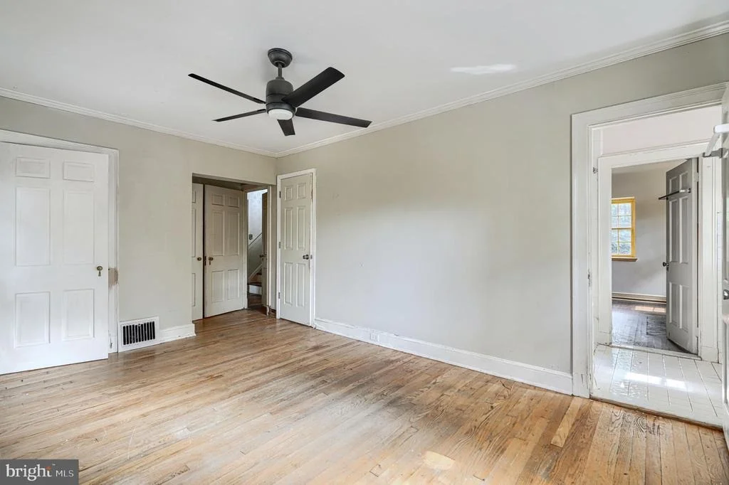 Photo of 15 W COLD SPRING LANE