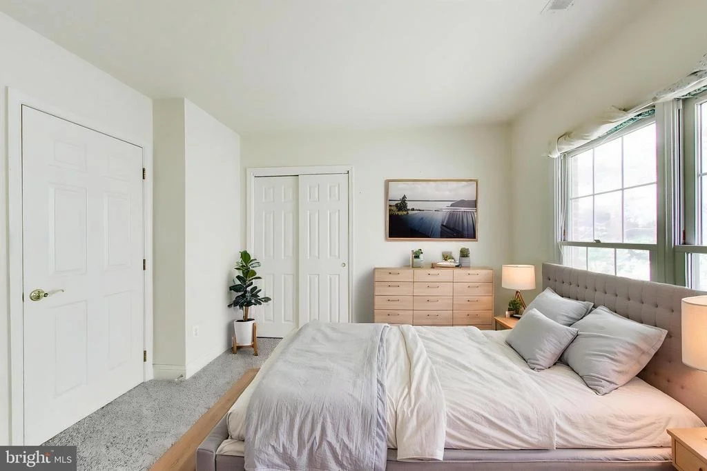 Photo of 6228 GARDEN ROAD