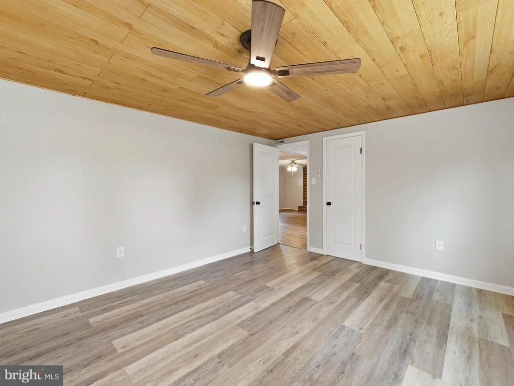 Photo of 17608 FOREST GLEN CIRCLE