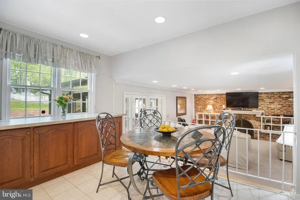 Photo of 2609 VILLAGE LANE