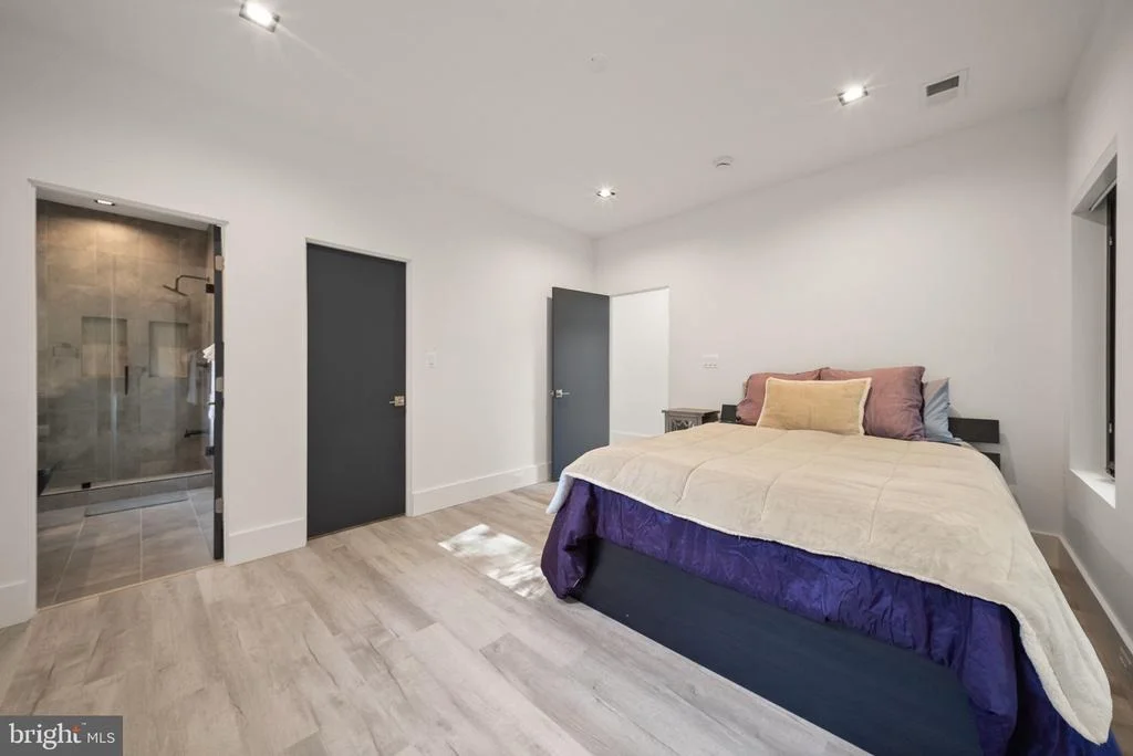 Photo of 3525 GLENBROOK ROAD