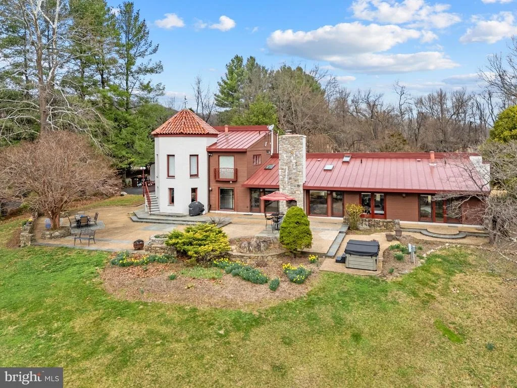 Photo of 3850 COBBLER MOUNTAIN ROAD