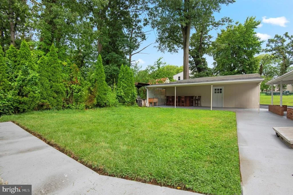 Photo of 1404 SPRING AVENUE