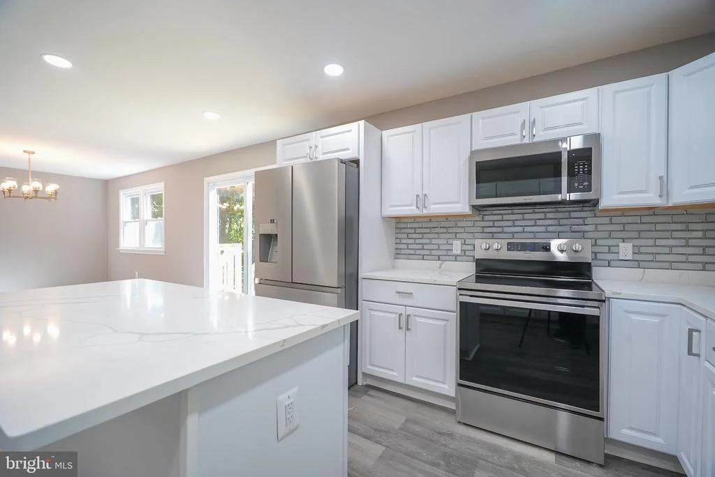 Photo of 4150 BARRETT