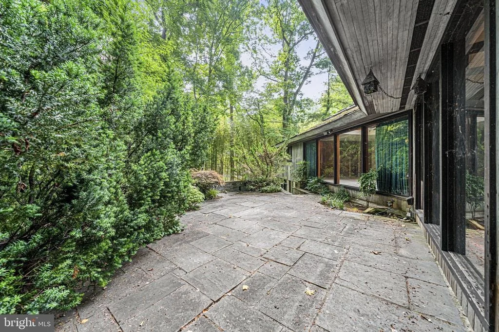 Photo of 2 BUTTONWOOD LANE