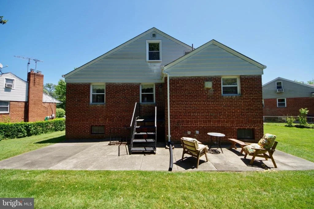 Photo of 10409 ROYALTON TERRACE