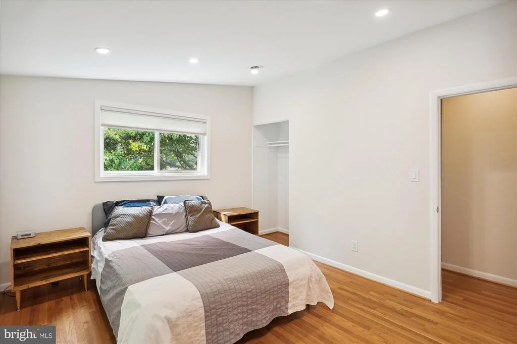 Photo of 222 HILLSBORO DRIVE