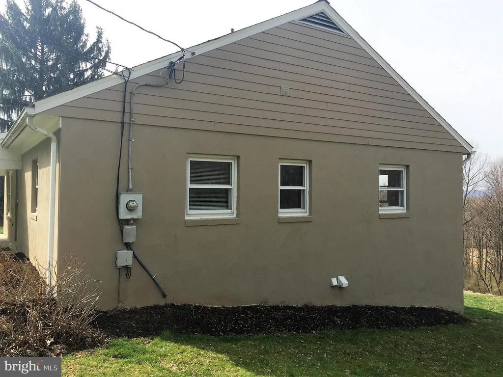 Photo of 8966 HAWBOTTOM ROAD