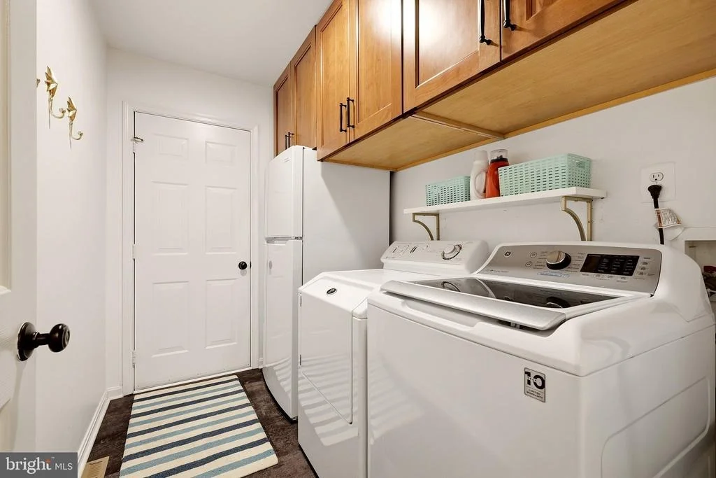 Photo of 323 STRATFORD CIRCLE